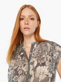 The Slow Ride Button Down - French Fairy Tale 13 The Slow Ride Button Down - French Fairy Tale -Mother Denim 21086 1491 FFT VW E Detail 3863