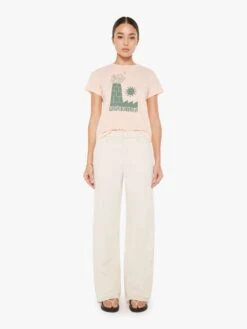 The Lil Goodie Goodie - Pouvoir Des Fleurs 12 The Lil Goodie Goodie - Pouvoir Des Fleurs -Mother Denim 8341 315 PVF VW D FullBodyFront 4082