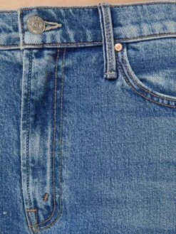 PETITES The Lil' Dodger Sneak - Strike A Pose -Mother Denim P0278 1296 SKP VW F Detail 4830